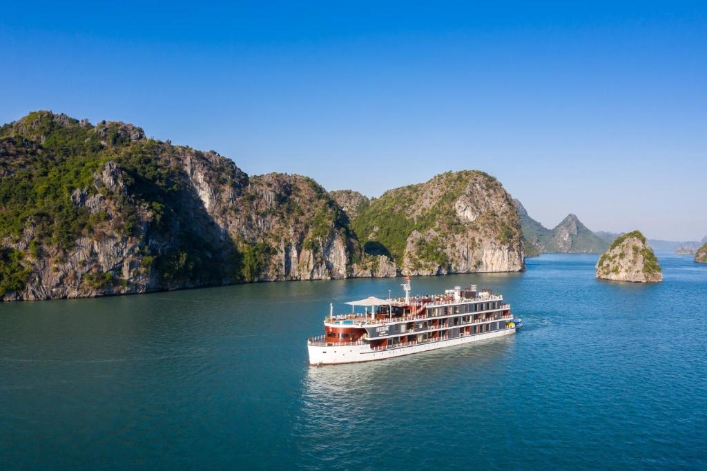 Heritage Cruises Binh Chuan & Legacy Yen Tu 3 Days 2 Nights