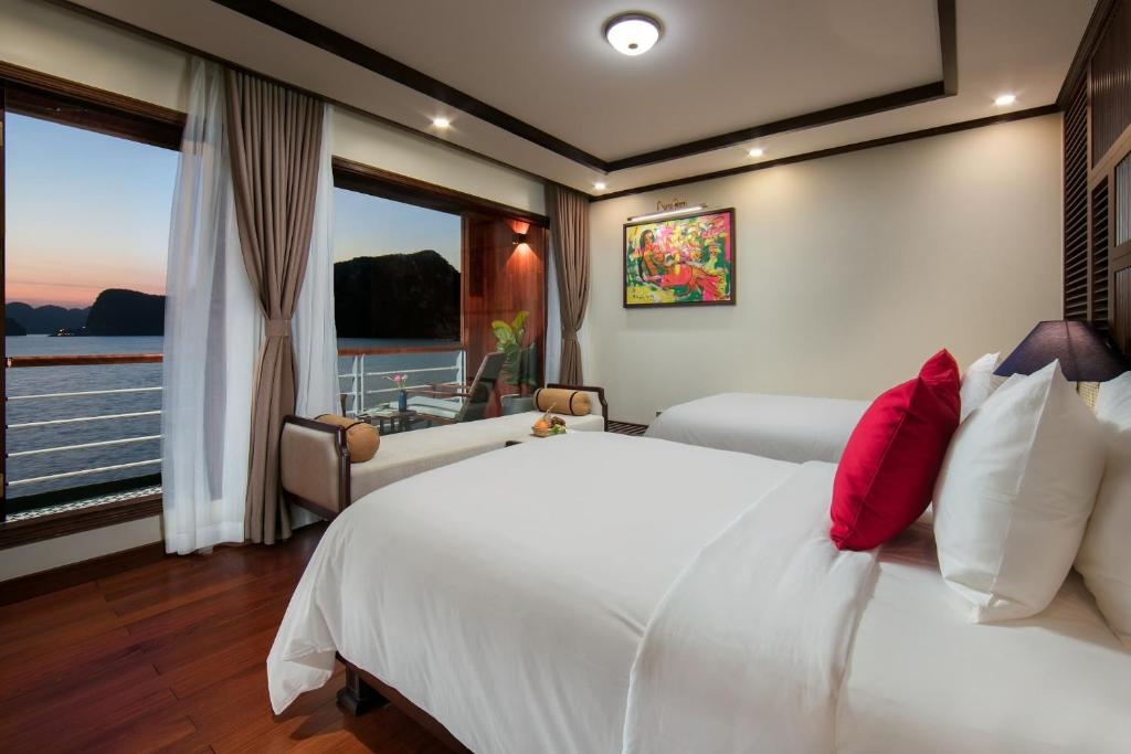 Heritage Cruises Binh Chuan & Legacy Yen Tu 3 Days 2 Nights