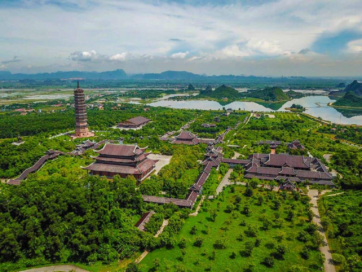 HOA LU or BAIDINH - TRANG AN - MUA CAVE - TAMCOC - CYCLING 2D1N