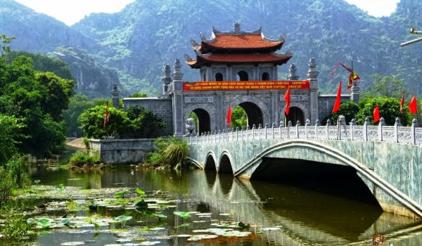 HOA LU – CYCLING - TRANG AN 1 DAY TRIP