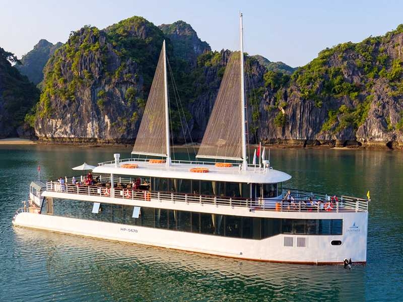 1 Day: Halong Bay + Lan Ha Bay (Luxurious Cruise with 7-Hours)