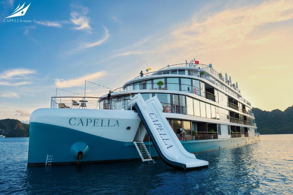 2 day 1 night Capella Cruise