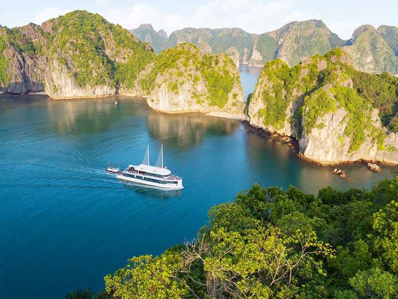 1 Day: Halong Bay + Lan Ha Bay (Luxurious Cruise with 7-Hours)