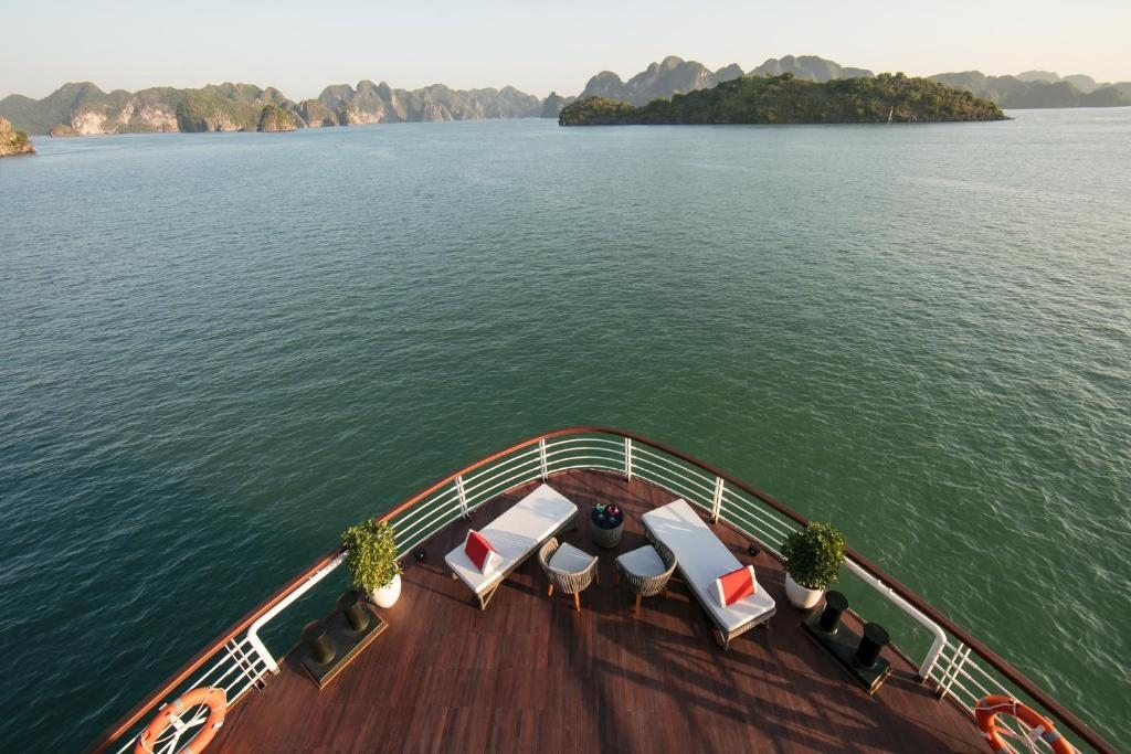 Heritage Cruises Binh Chuan & Legacy Yen Tu 4 Days 3 Nights