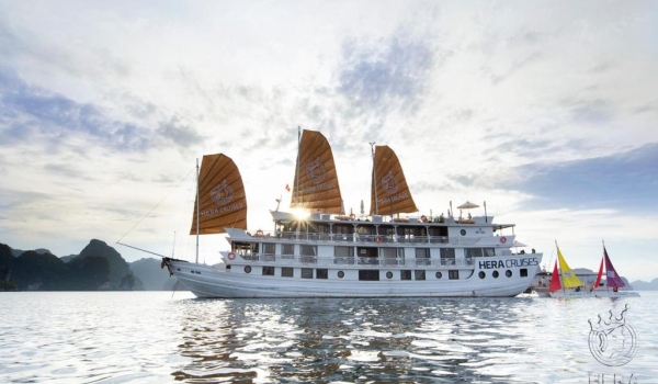 HERA SPLENDID PRIVATE DAY CRUISE