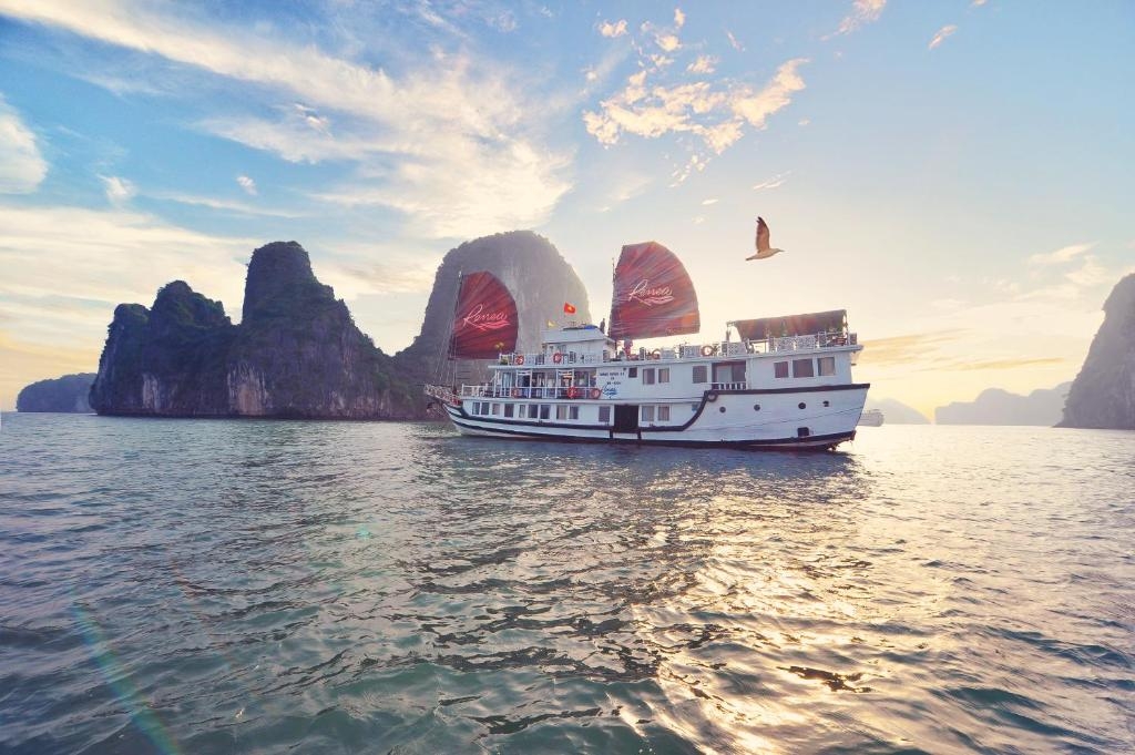 Bai Tu Long Bay 3 days 2 nights cruise