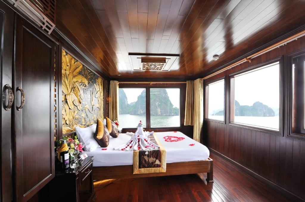 Bai Tu Long Bay 3 days 2 nights cruise