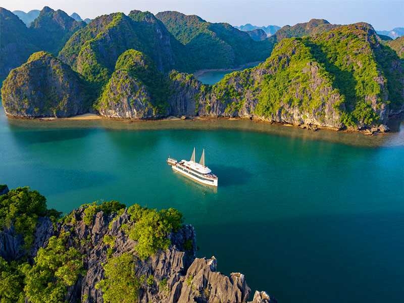 1 Day: Halong Bay + Lan Ha Bay (Luxurious Cruise with 7-Hours)