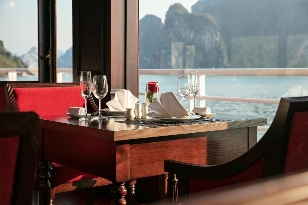 3 Days 2 Nights Discover Beautiful Remote of Halong Bay