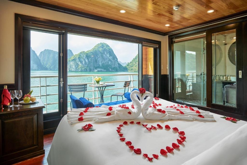 3 Days 2 Nights Discover Beautiful Remote of Halong Bay