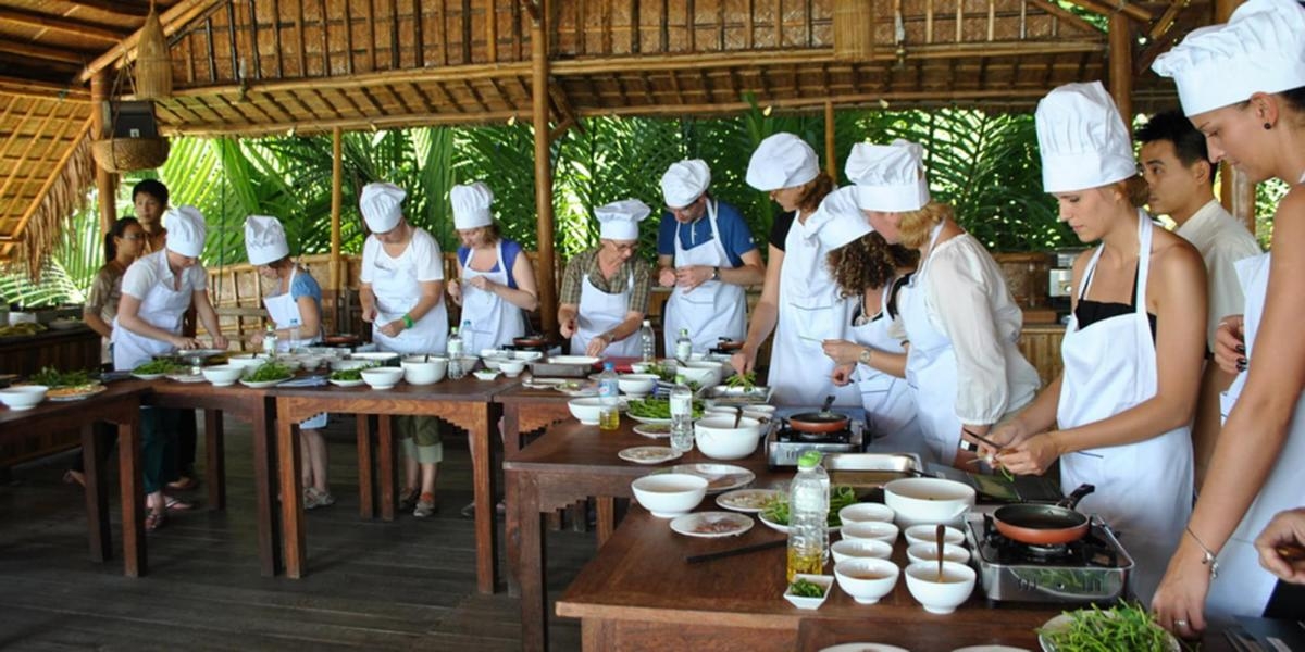 TRA QUE VEGETABLE VILLAGE - COOKING CLASS