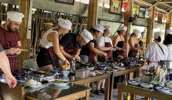 CAM THANH COOKING CLASS  - DA NANG CITY SITES