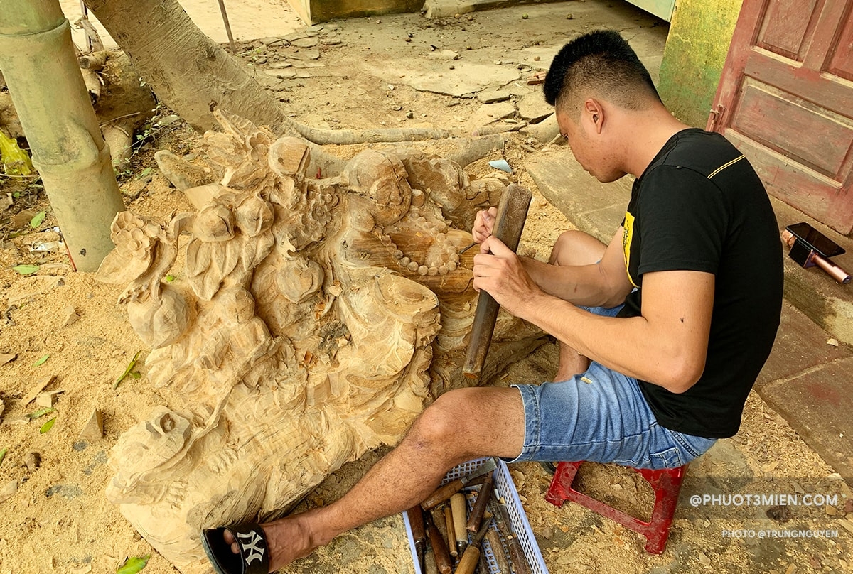 TRADITIONAL HANDICRAFT VILLAGES IN 1 TOUR (Thanh Ha Pottery - Kim Bong Carpentry - Tra Que Vegetable Villages)