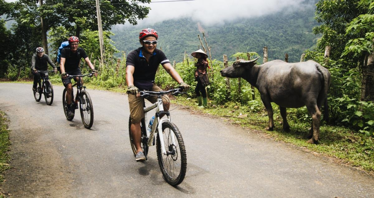 FARMING & FISHING LIFE BY BIKE