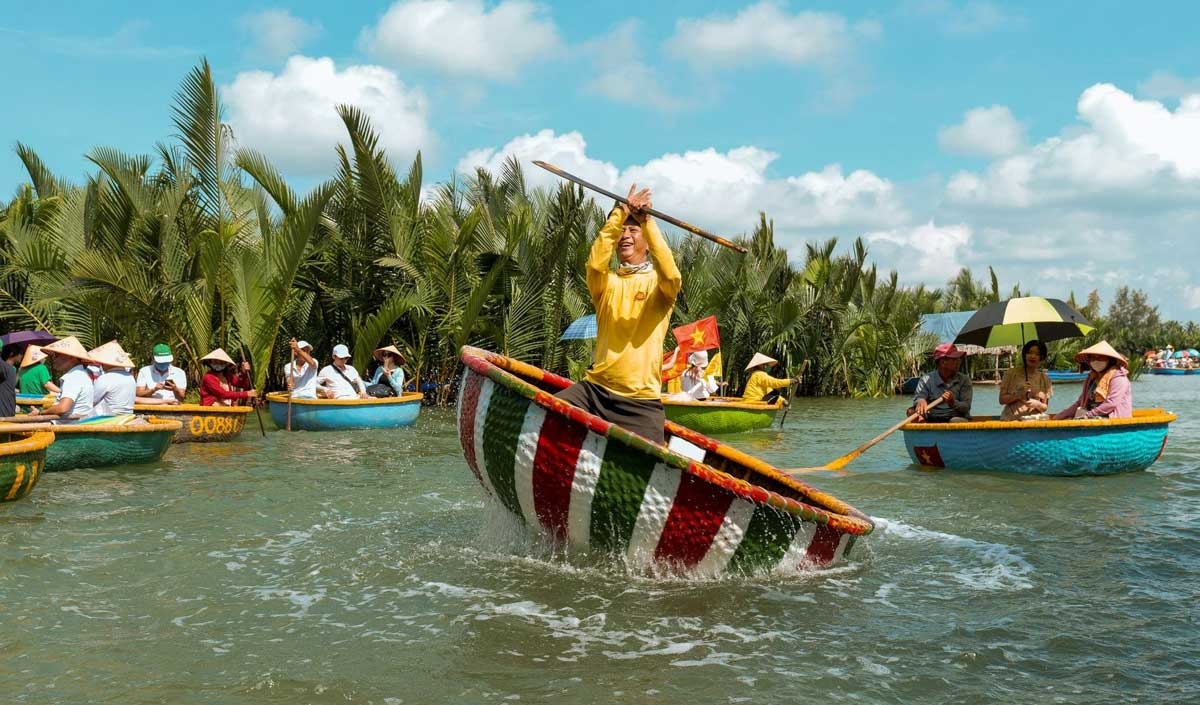 TRA NHIEU BASKET BOAT - COOKING CLASS