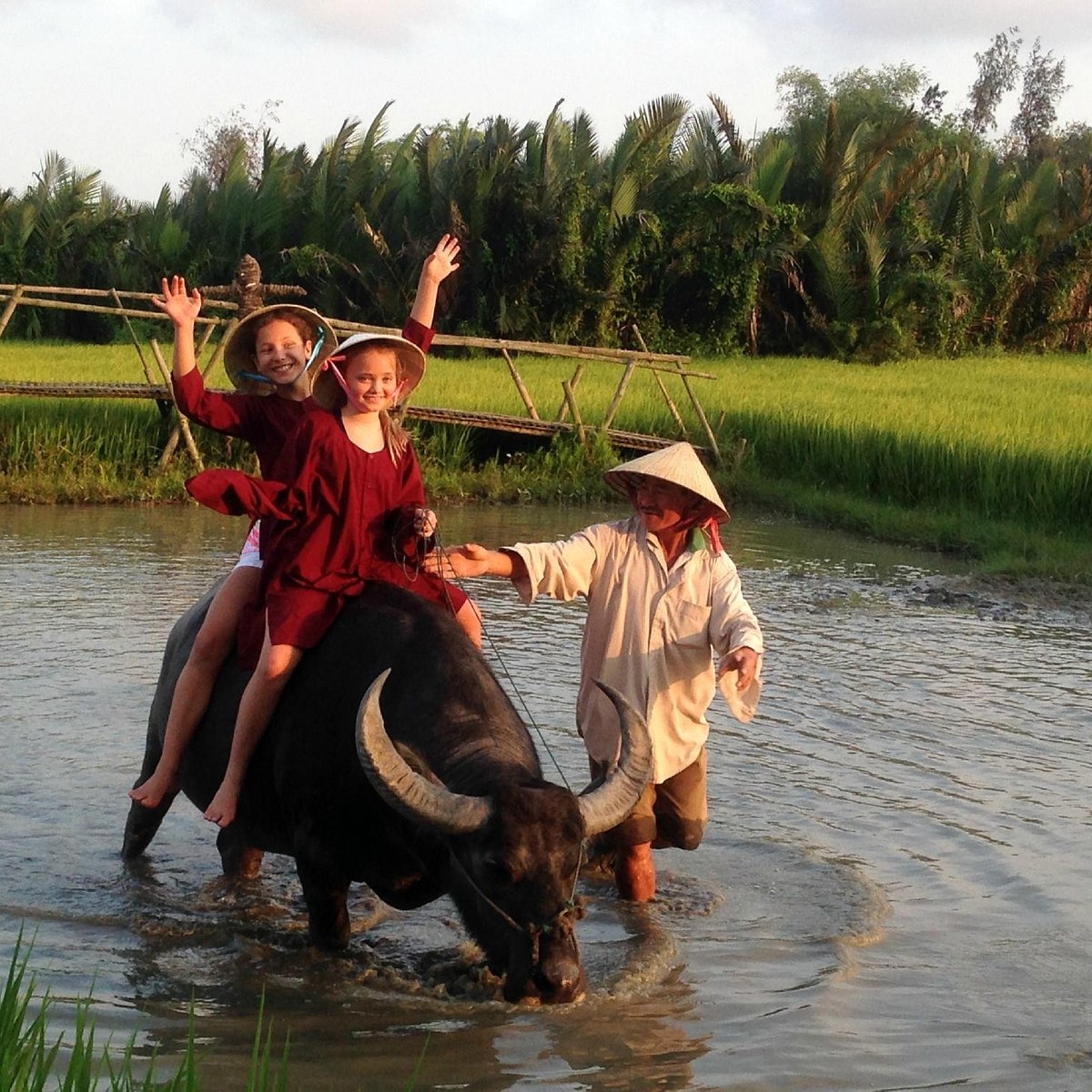 FARMING & FISHING LIFE BY BIKE