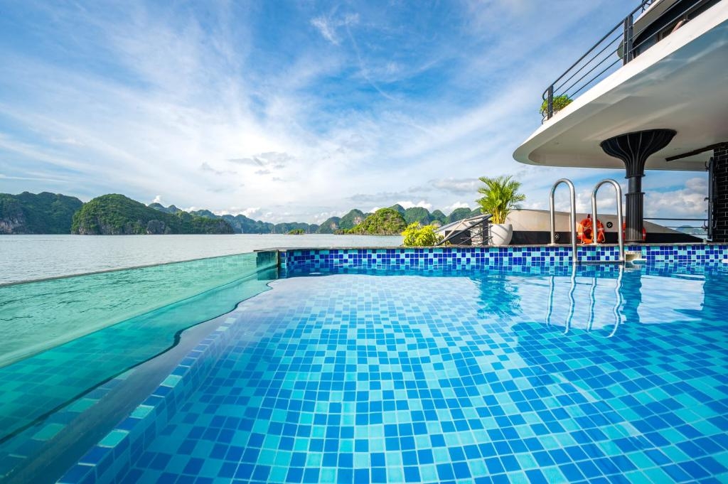 Discovery Halong bay – Lan Ha bay 3days/ 2nights {Velar of the Seas}